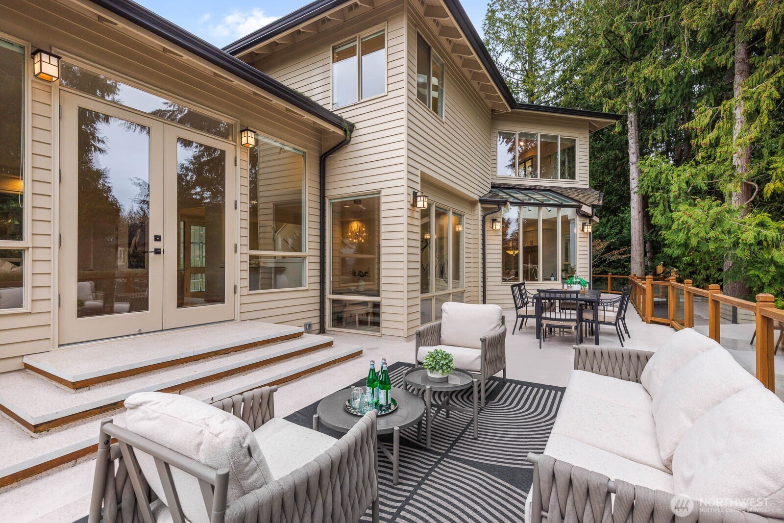 18206 NW Montreux Drive , Issaquah, WA 98027