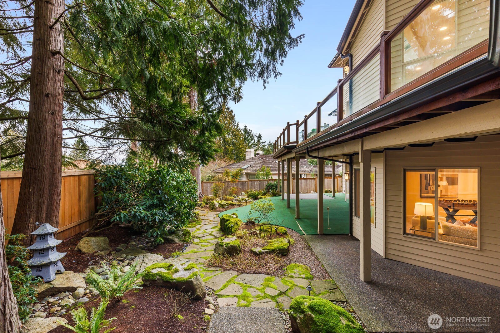 18206 NW Montreux Drive , Issaquah, WA 98027