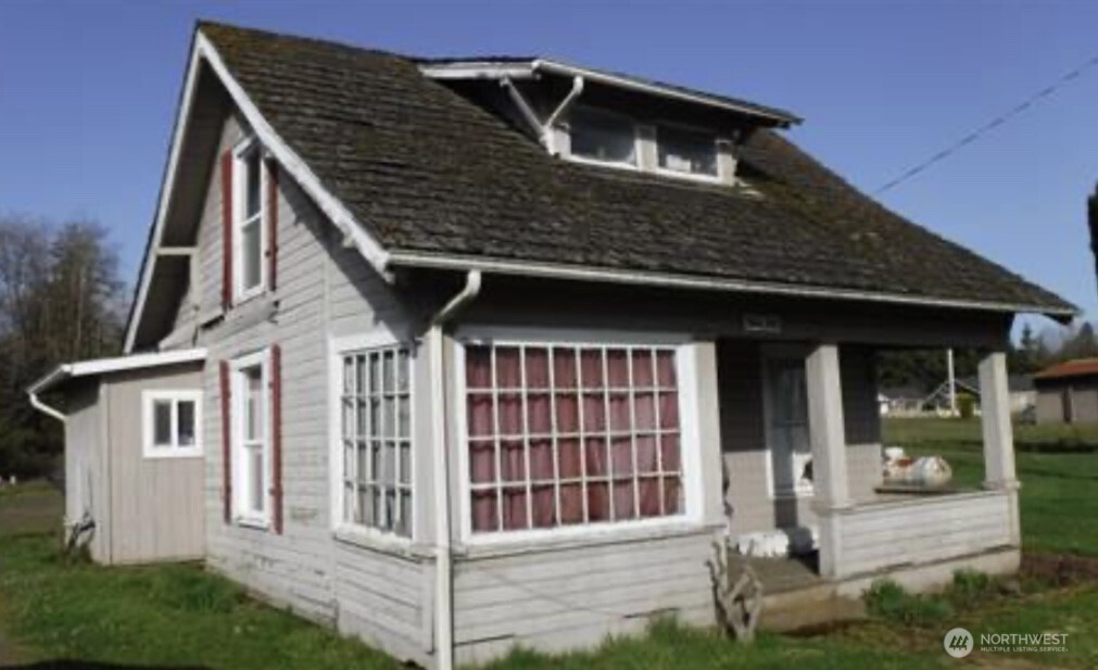 1024 State Route 6 , Raymond, WA 98577