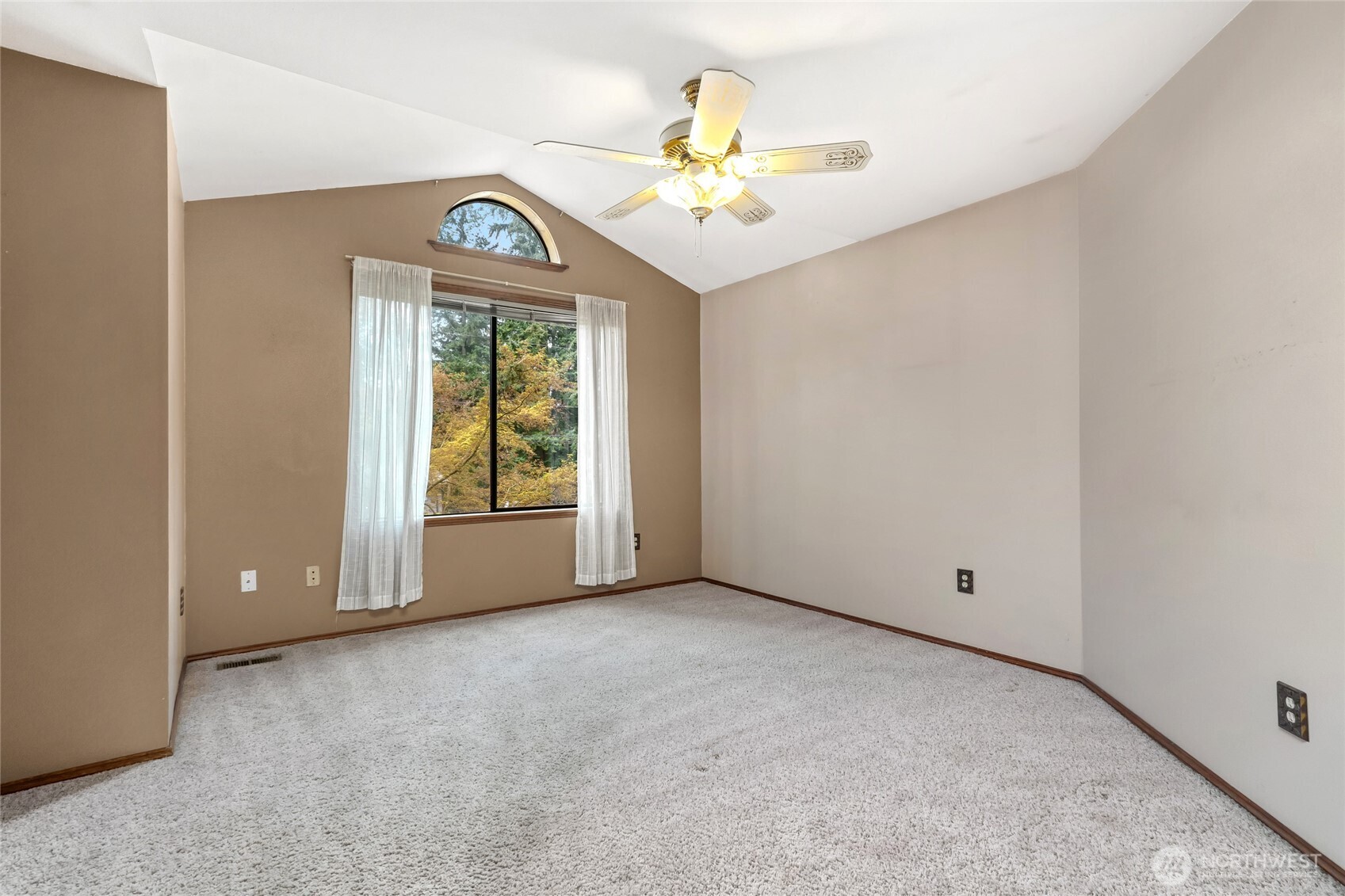 1505 N Lk Stickney Drive , Lynnwood, WA 98087