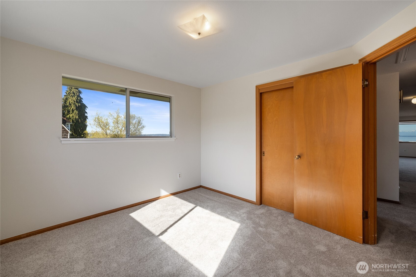 1411 Nisqually Street , Steilacoom, WA 98388