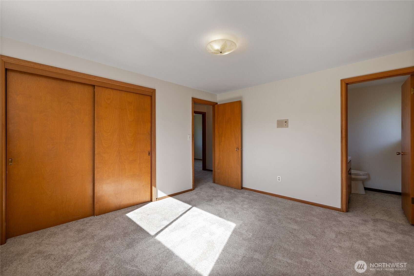 1411 Nisqually Street , Steilacoom, WA 98388