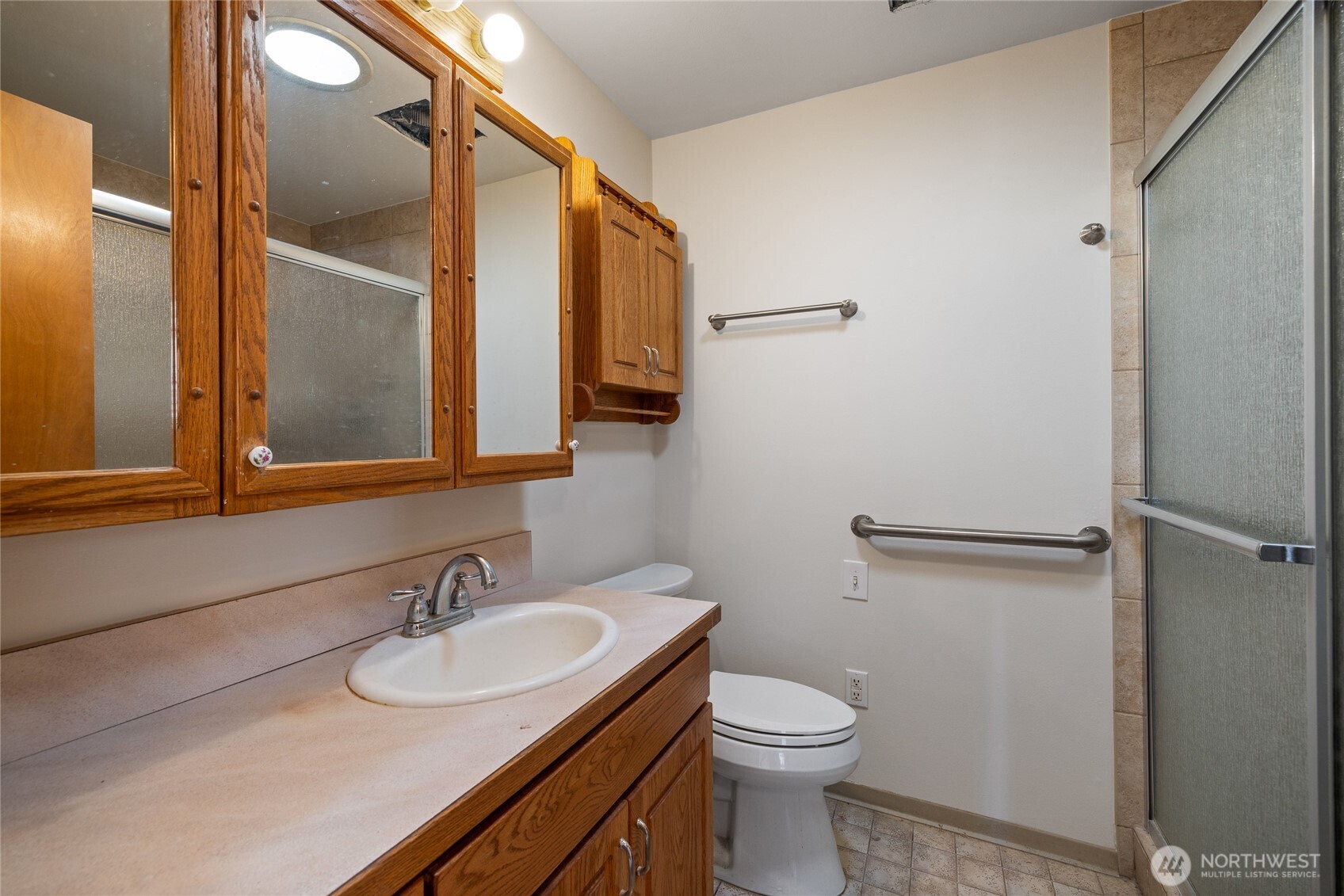 1411 Nisqually Street , Steilacoom, WA 98388