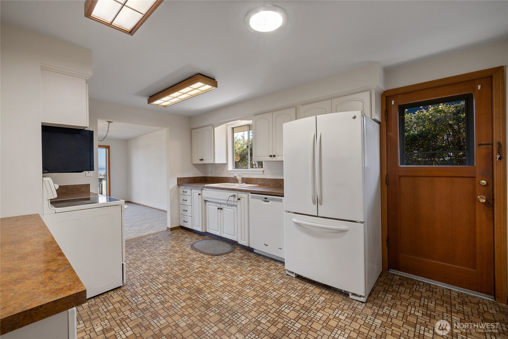 1411 Nisqually Street , Steilacoom, WA 98388