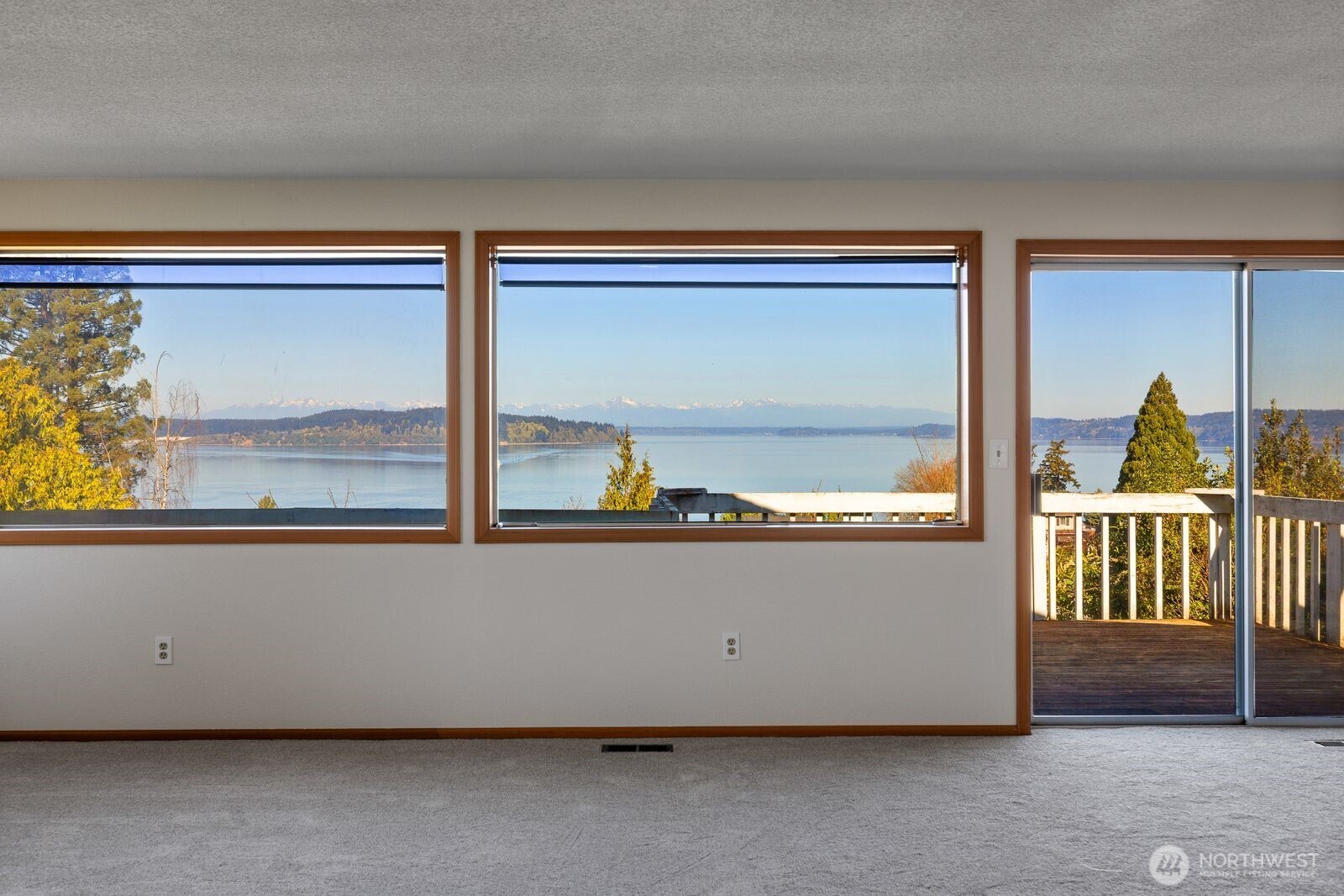 1411 Nisqually Street , Steilacoom, WA 98388