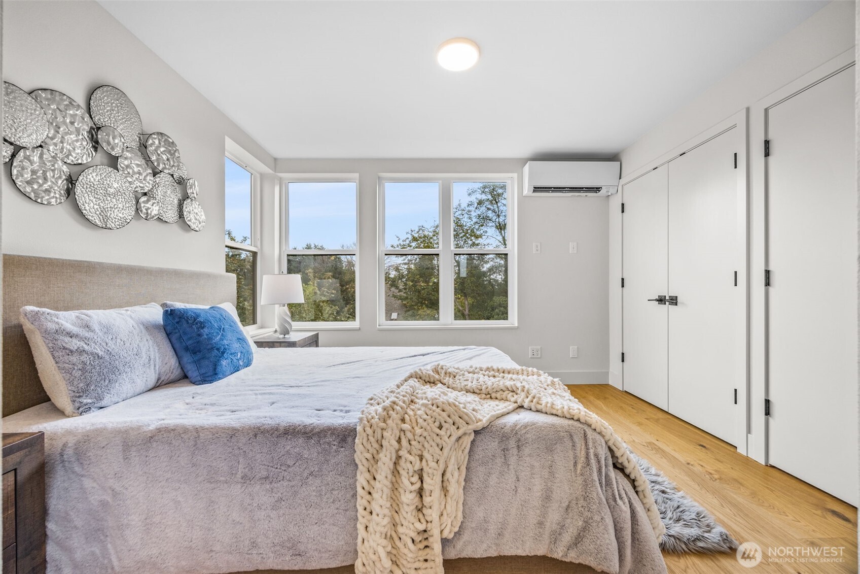 8547 Evanston Avenue N, Seattle, WA 98103