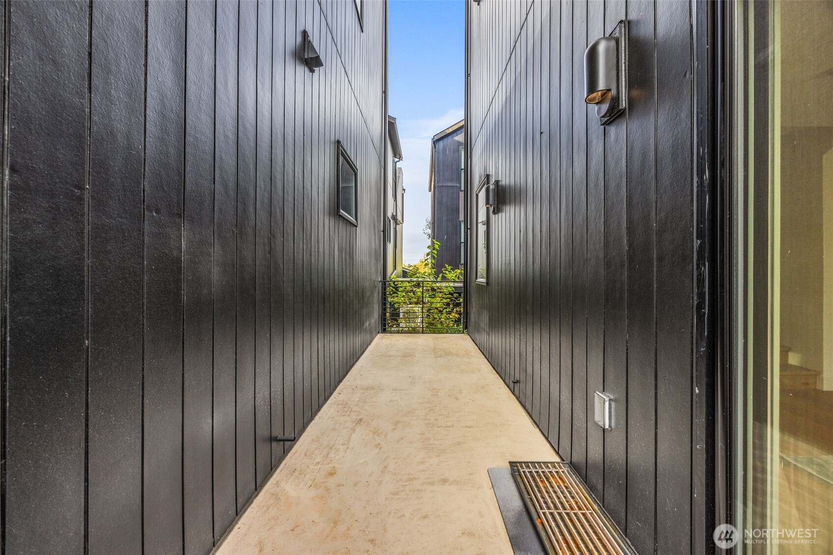 8547 Evanston Avenue N, Seattle, WA 98103