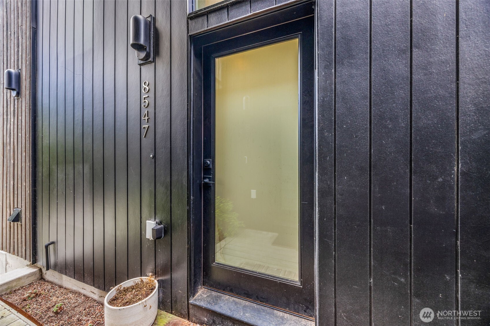 8547 Evanston Avenue N, Seattle, WA 98103