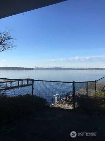 6225 Lake Washington Blvd NE #102, Kirkland, WA 98033 - Photo 4