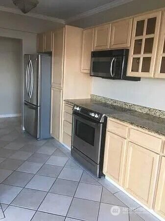 6225 Lake Washington Blvd NE #102, Kirkland, WA 98033 - Photo 6