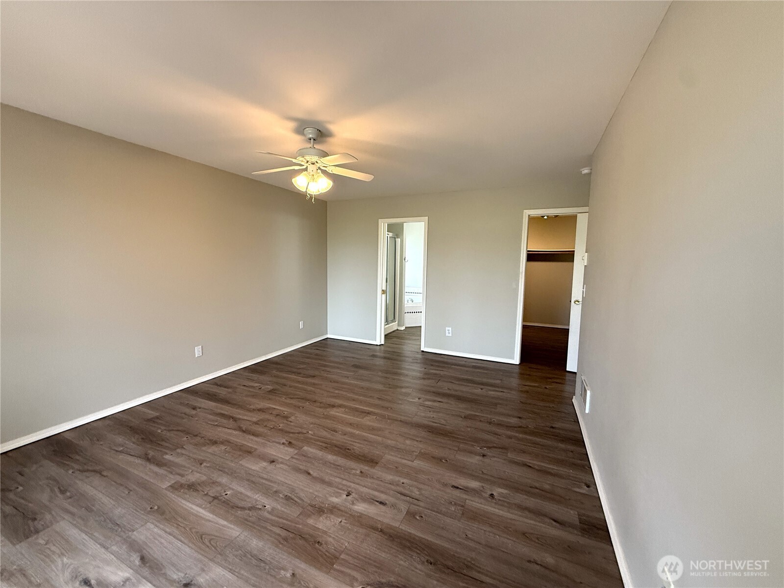 381 Dolphin Avenue NE, Ocean Shores, WA 98569