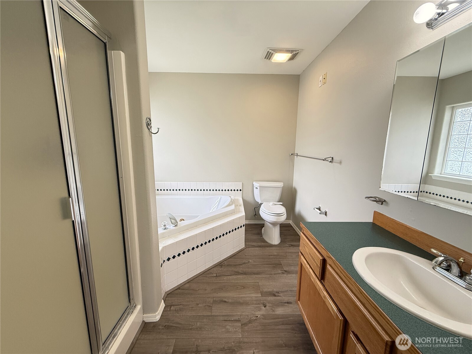 381 Dolphin Avenue NE, Ocean Shores, WA 98569