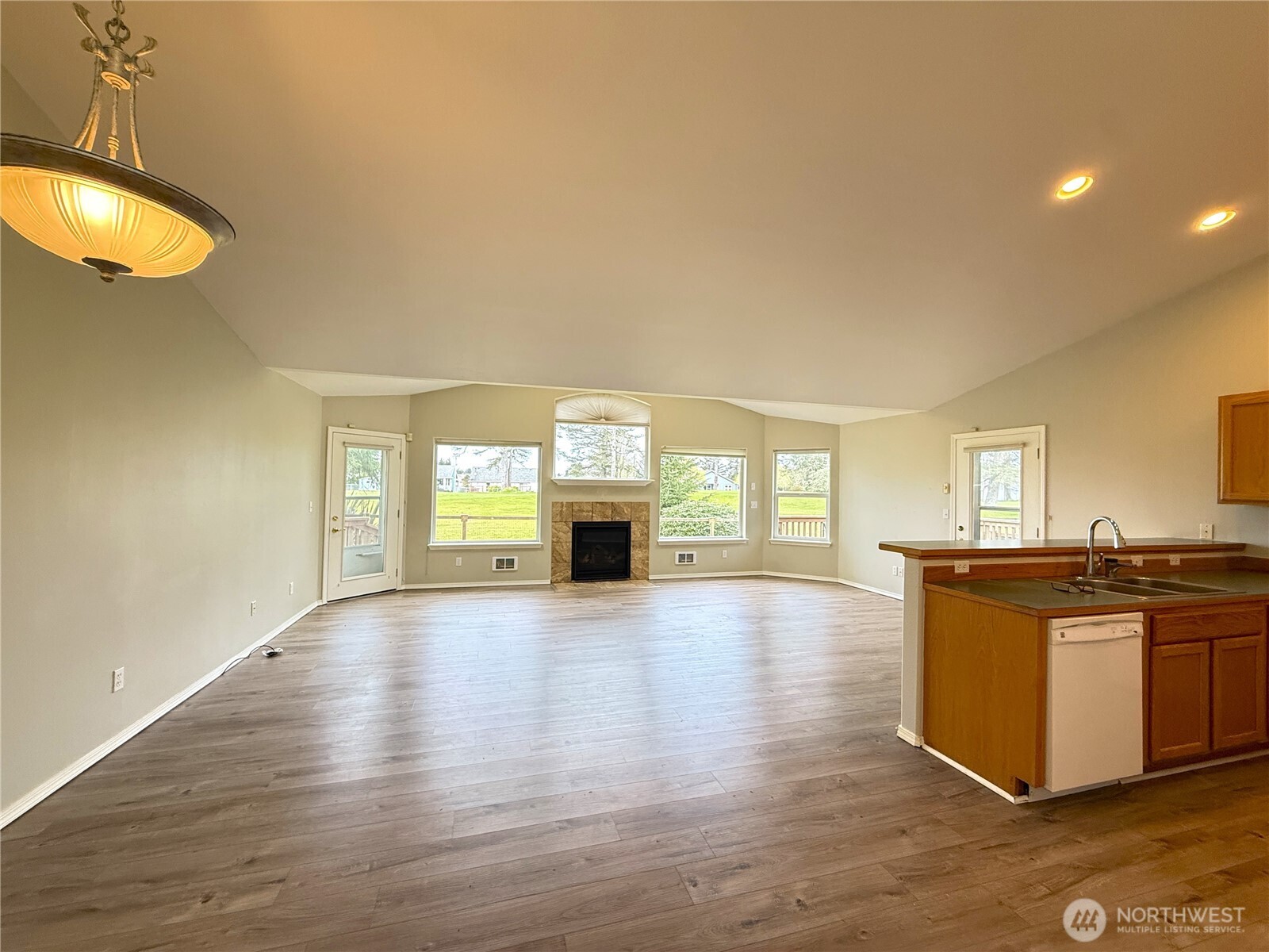 381 Dolphin Avenue NE, Ocean Shores, WA 98569