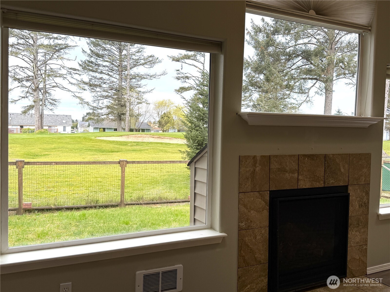 381 Dolphin Avenue NE, Ocean Shores, WA 98569