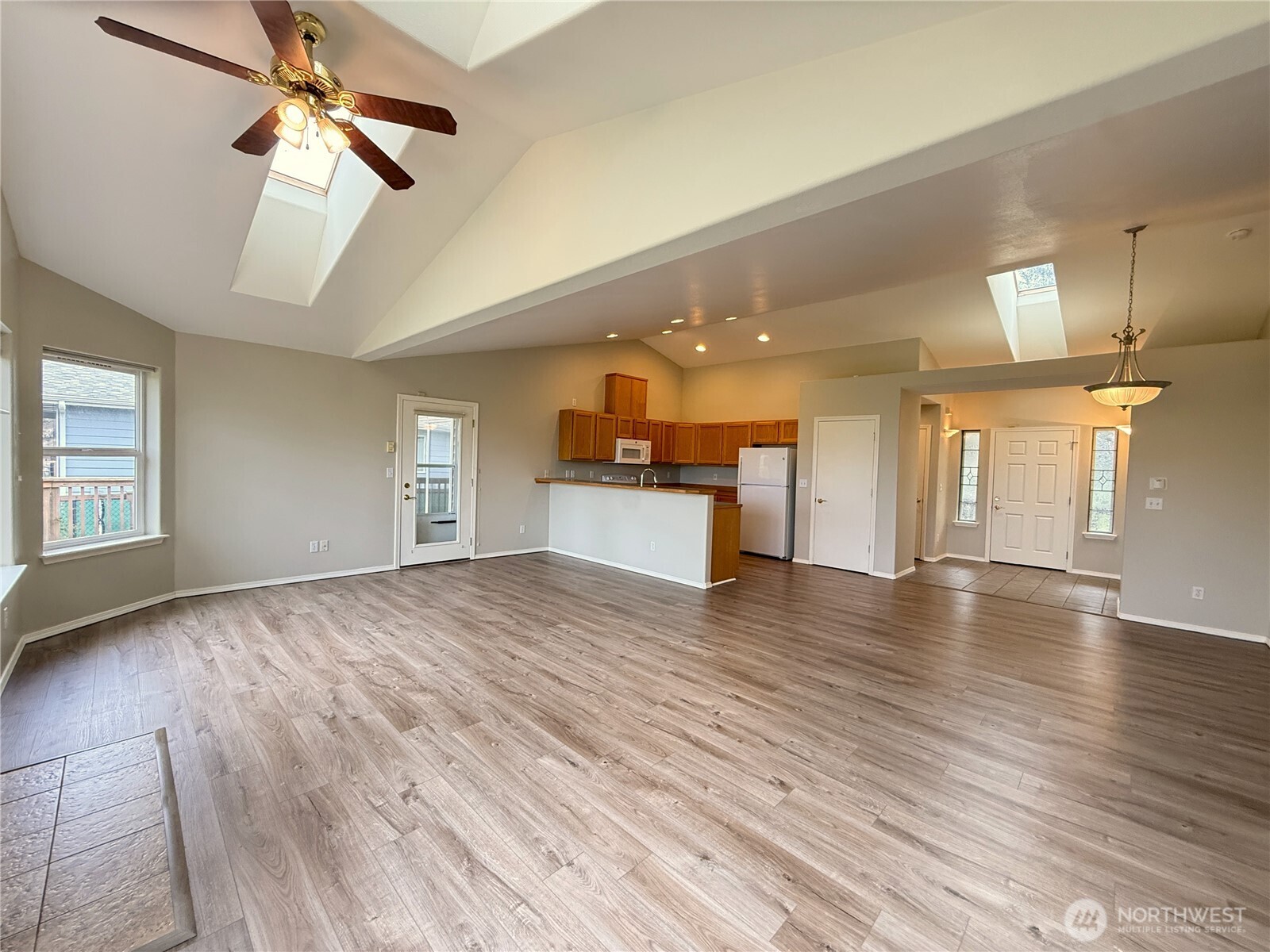 381 Dolphin Avenue NE, Ocean Shores, WA 98569