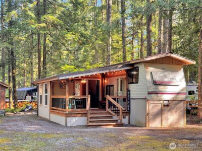 203 1 Fireside Lodge , Deming, WA 98266 - Photo 1