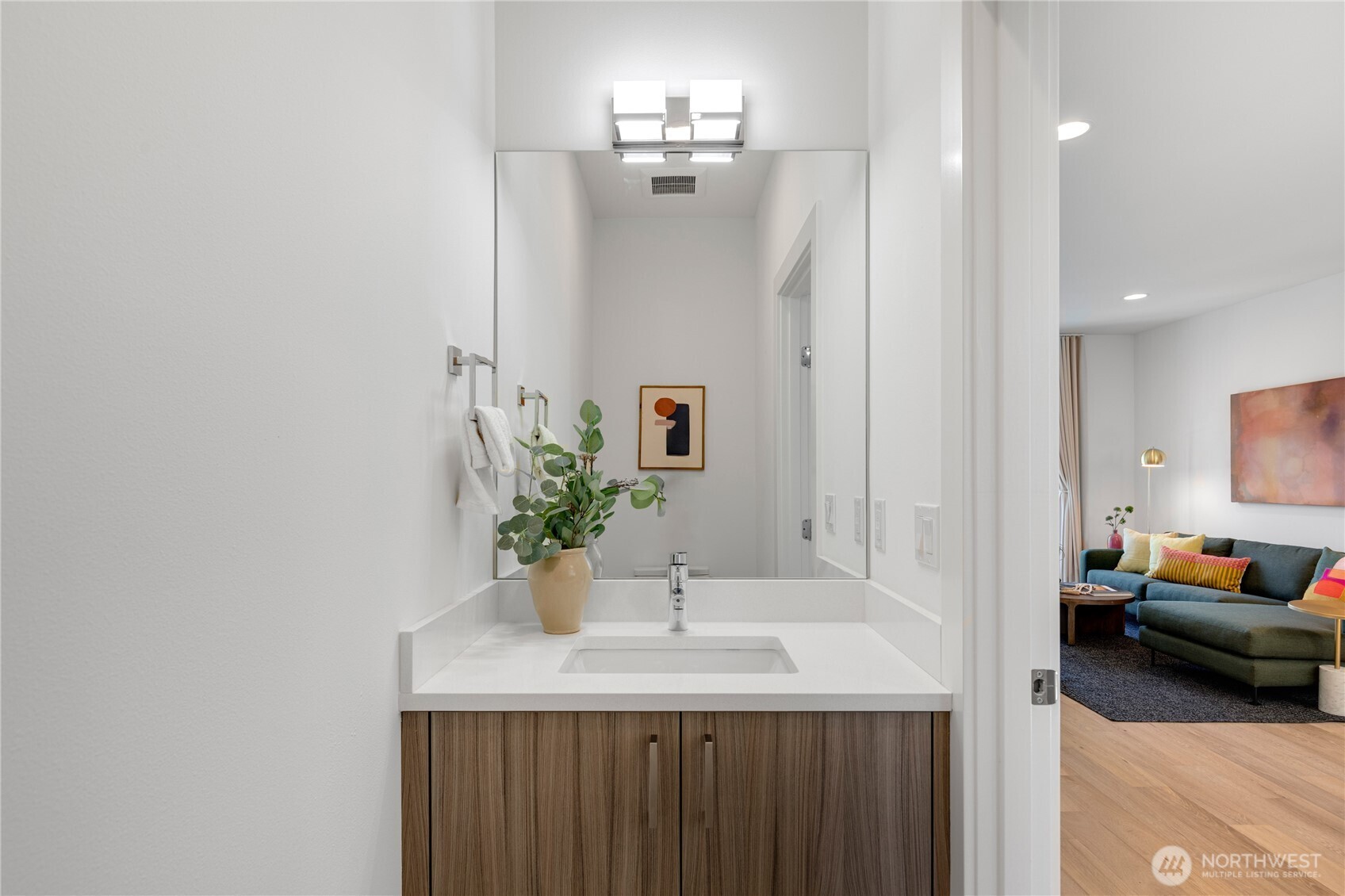 1431 22nd Avenue , Seattle, WA 98122