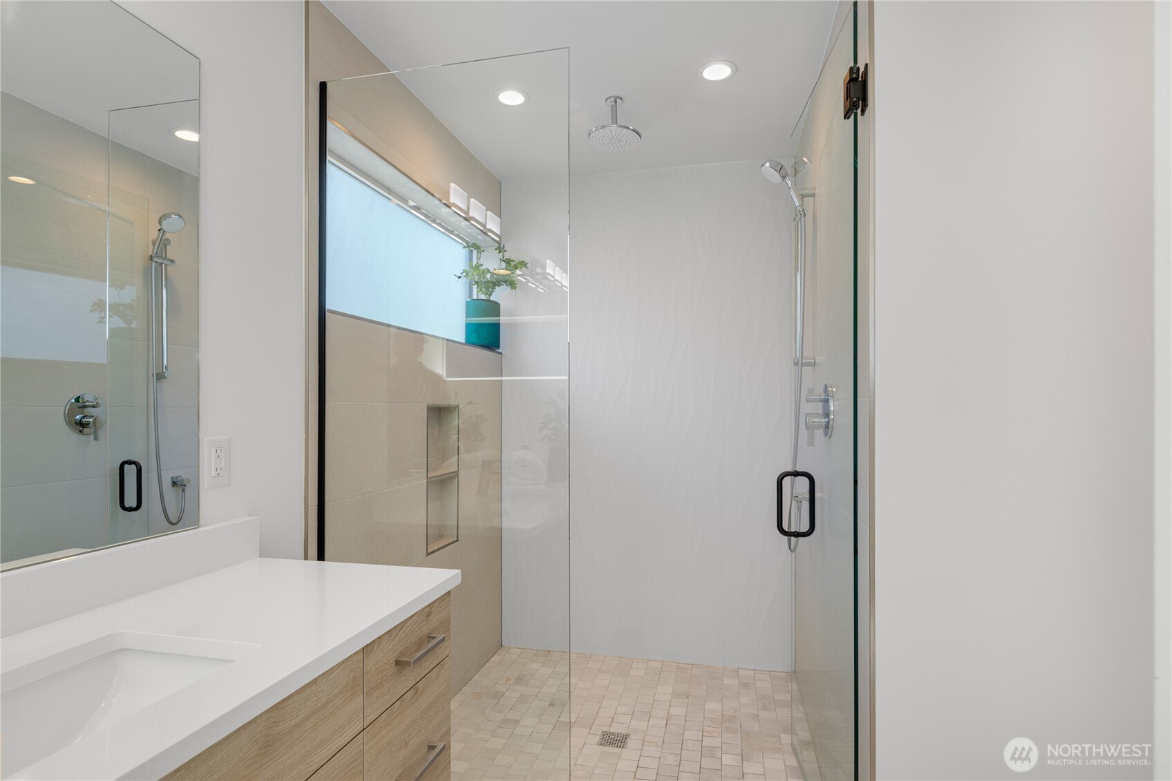 1431 22nd Avenue , Seattle, WA 98122