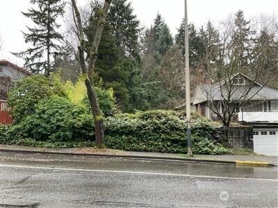 11744 35th Avenue NE, Seattle, WA 98125 - Photo 2