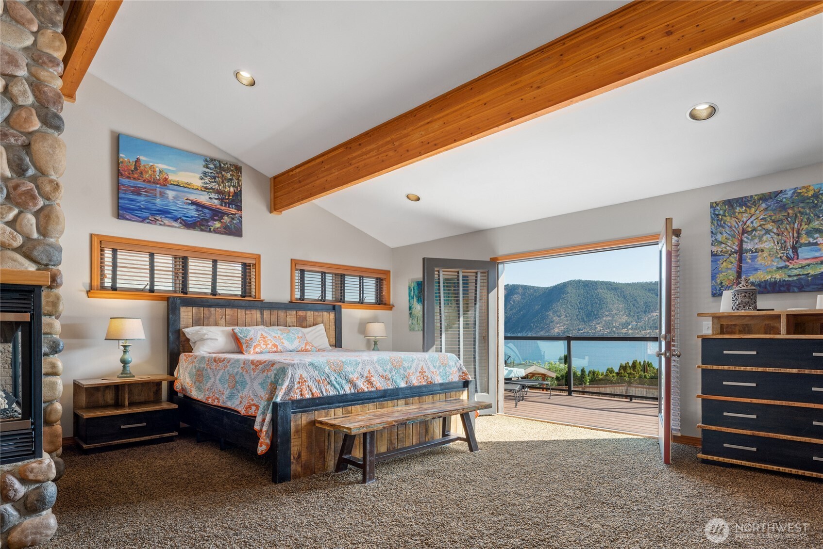 1995 Lakeshore Drive , Manson, WA 98831