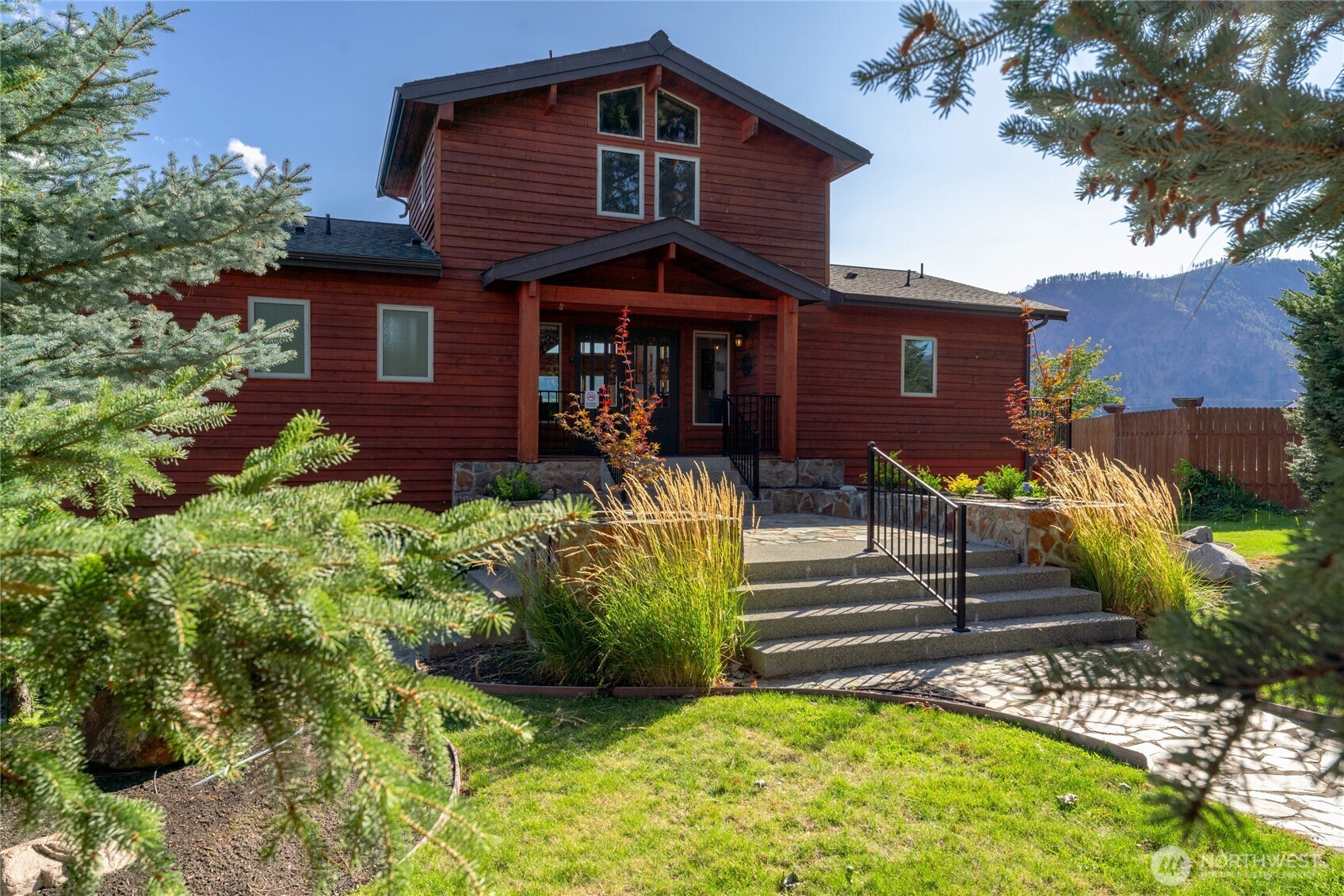 1995 Lakeshore Drive , Manson, WA 98831