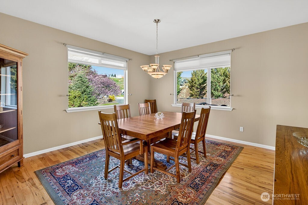 2350 10th Street NE, East Wenatchee, WA 98802