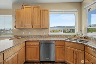 2350 10th Street NE, East Wenatchee, WA 98802 - Photo 14