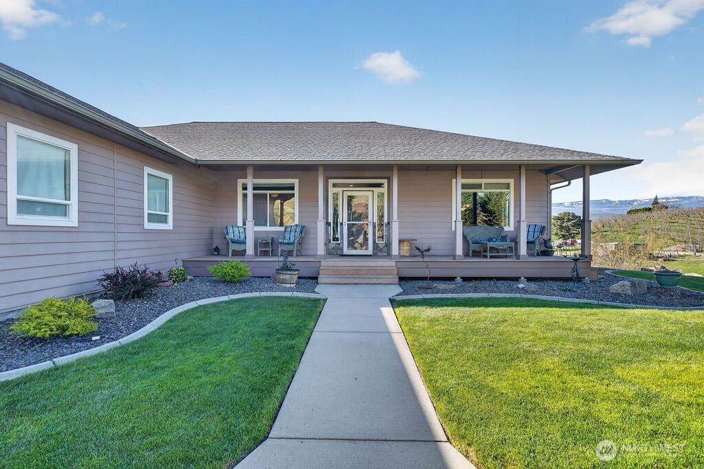 2350 10th Street NE, East Wenatchee, WA 98802