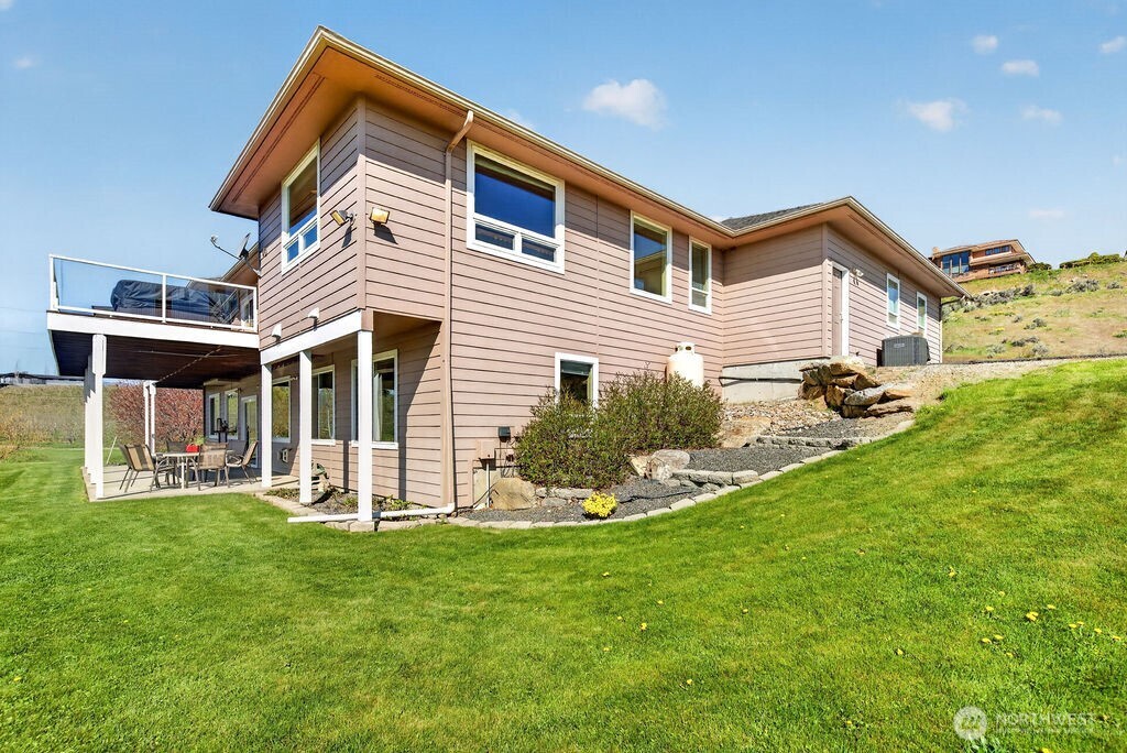 2350 10th Street NE, East Wenatchee, WA 98802