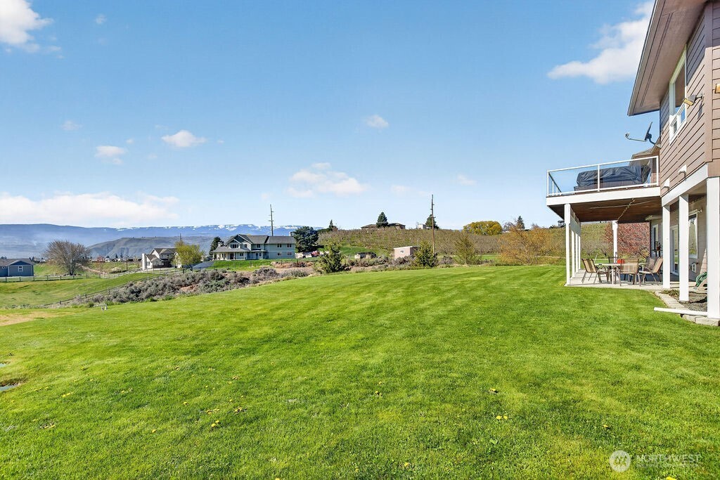 2350 10th Street NE, East Wenatchee, WA 98802