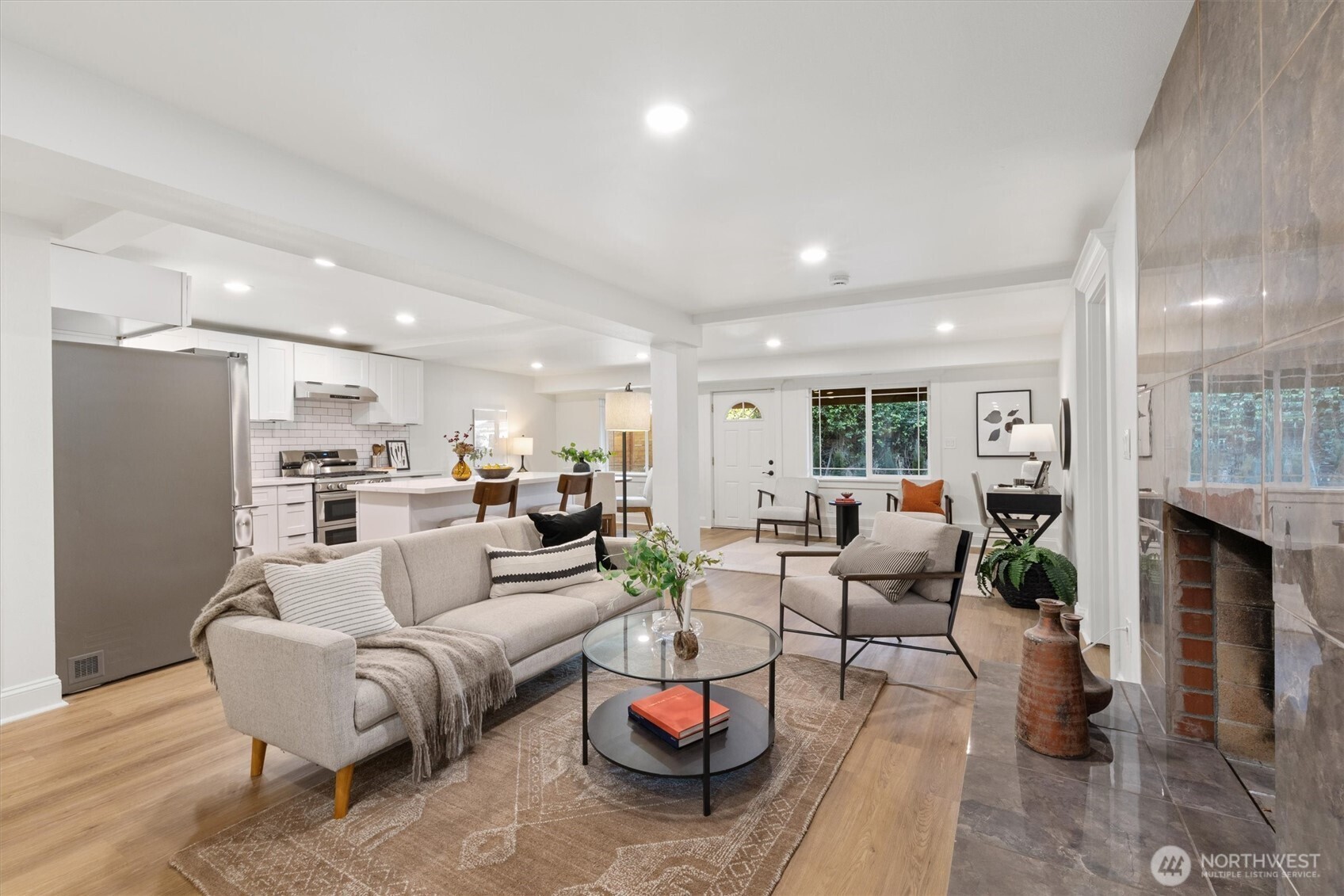 7908 S Lakeridge Drive , Seattle, WA 98178