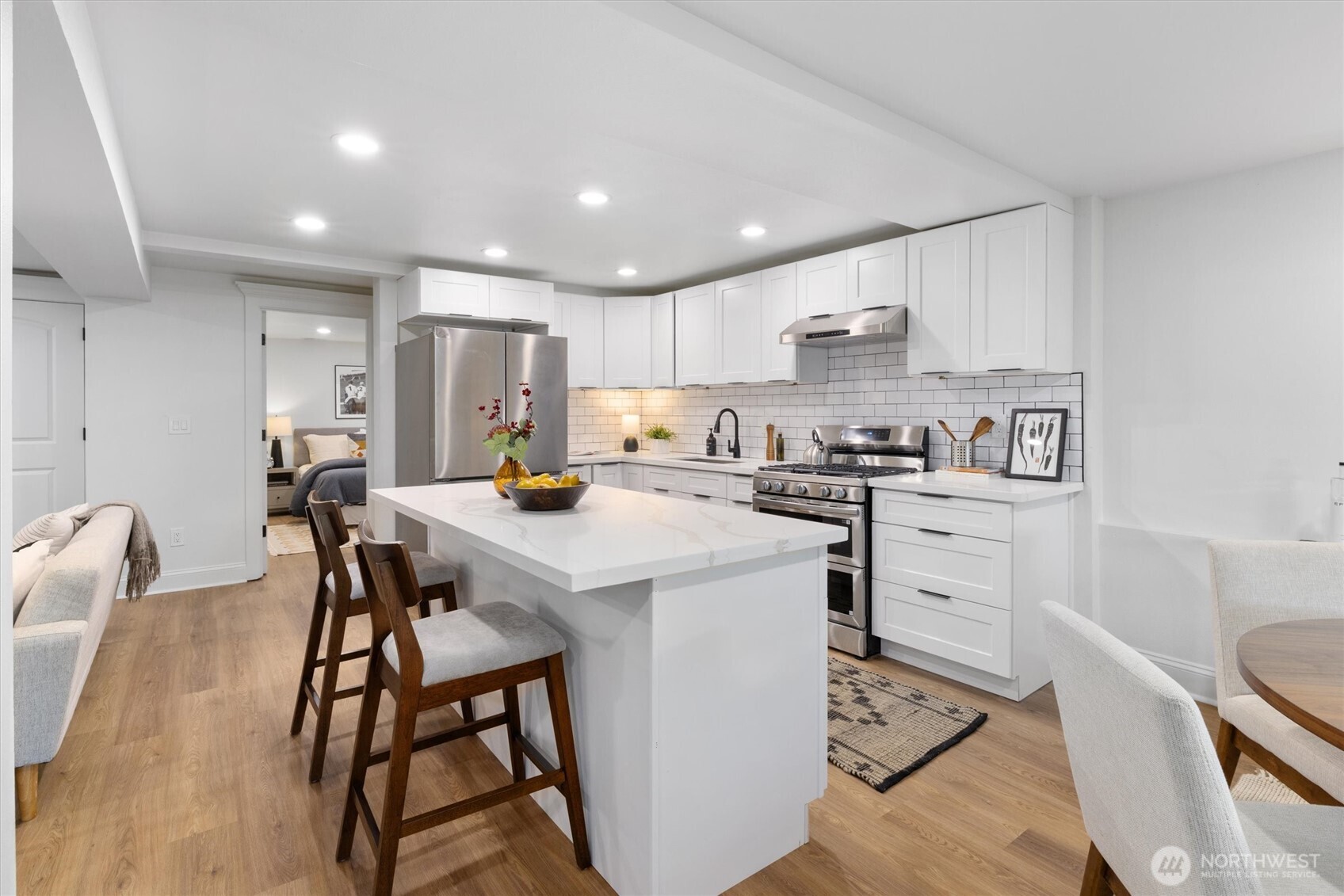 7908 S Lakeridge Drive , Seattle, WA 98178