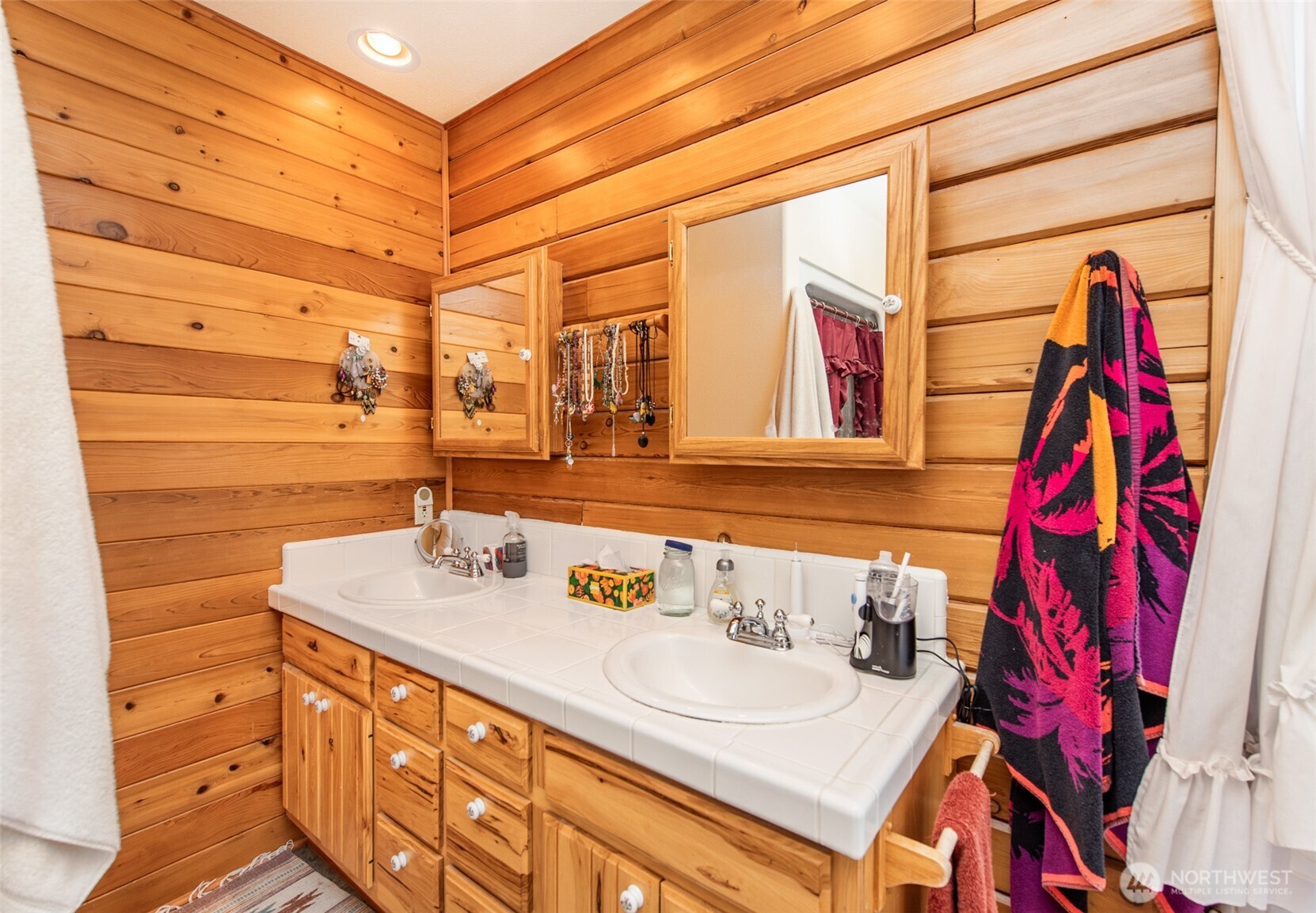 1688 Finn Hall Road , Port Angeles, WA 98362