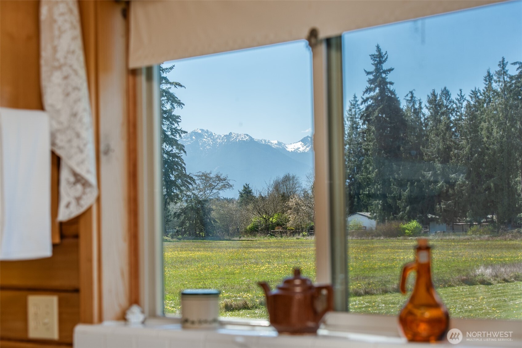 1688 Finn Hall Road , Port Angeles, WA 98362