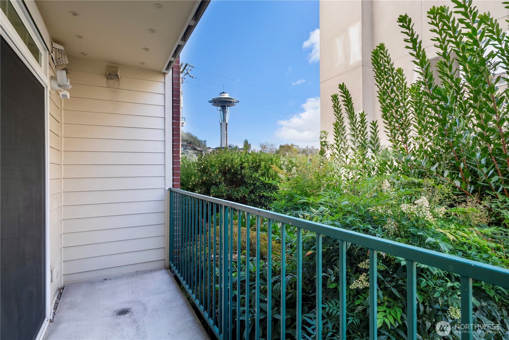 530 4th Avenue W #108, Seattle, WA 98119
