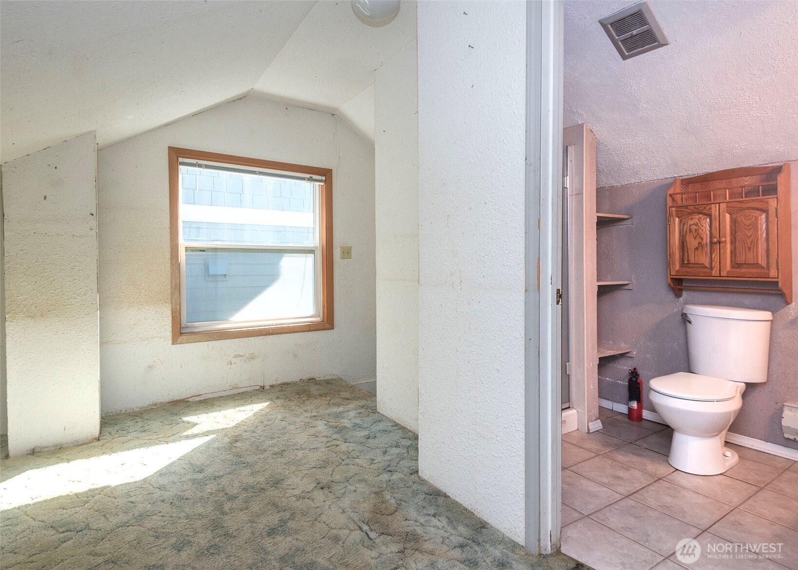 2214 N 60th Street , Seattle, WA 98103