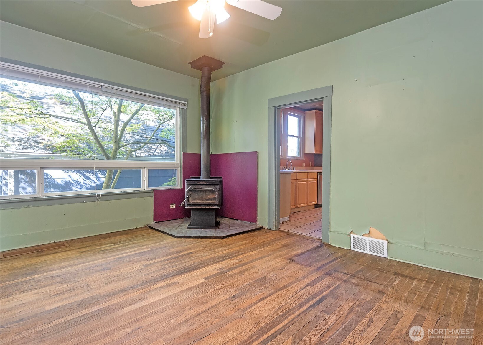 2214 N 60th Street , Seattle, WA 98103