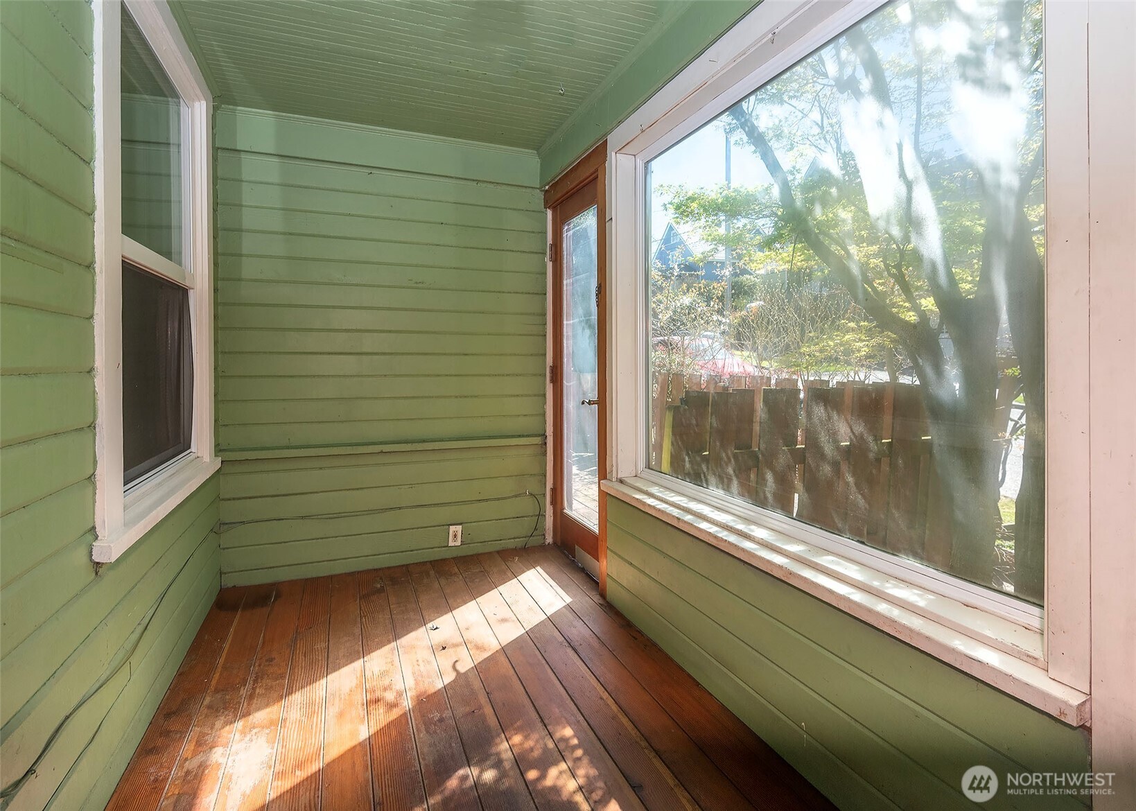 2214 N 60th Street , Seattle, WA 98103