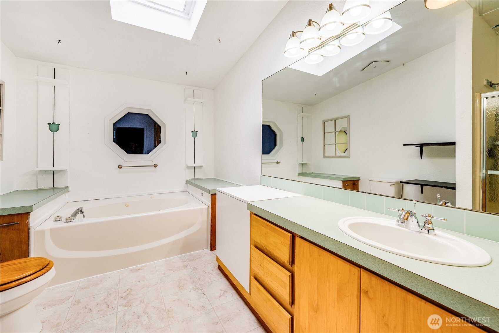 704 87th Avenue NE #2, Lake Stevens, WA 98258-2443