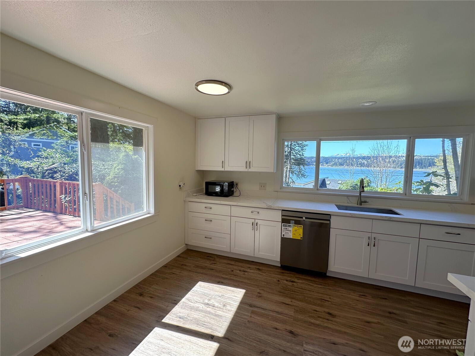18630 E State Route 106 , Belfair, WA 98528