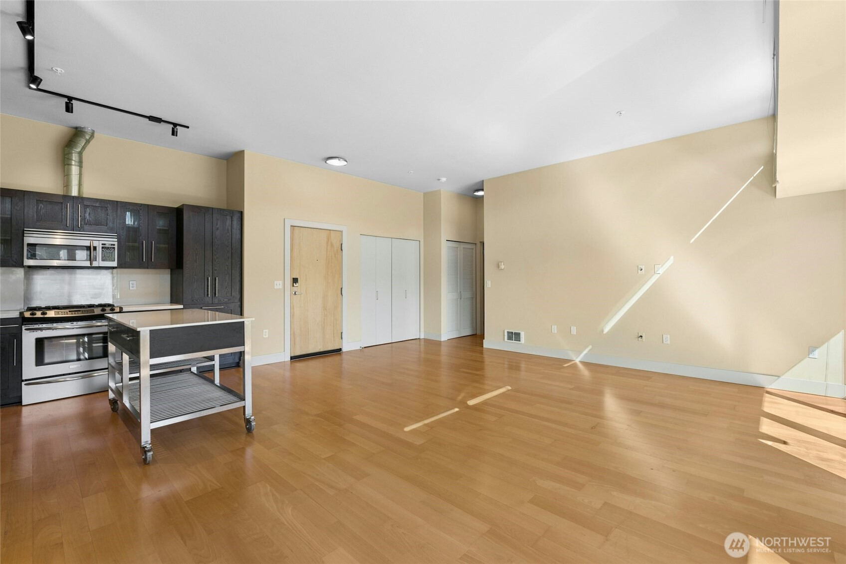 530 Broadway E #325, Seattle, WA 98102