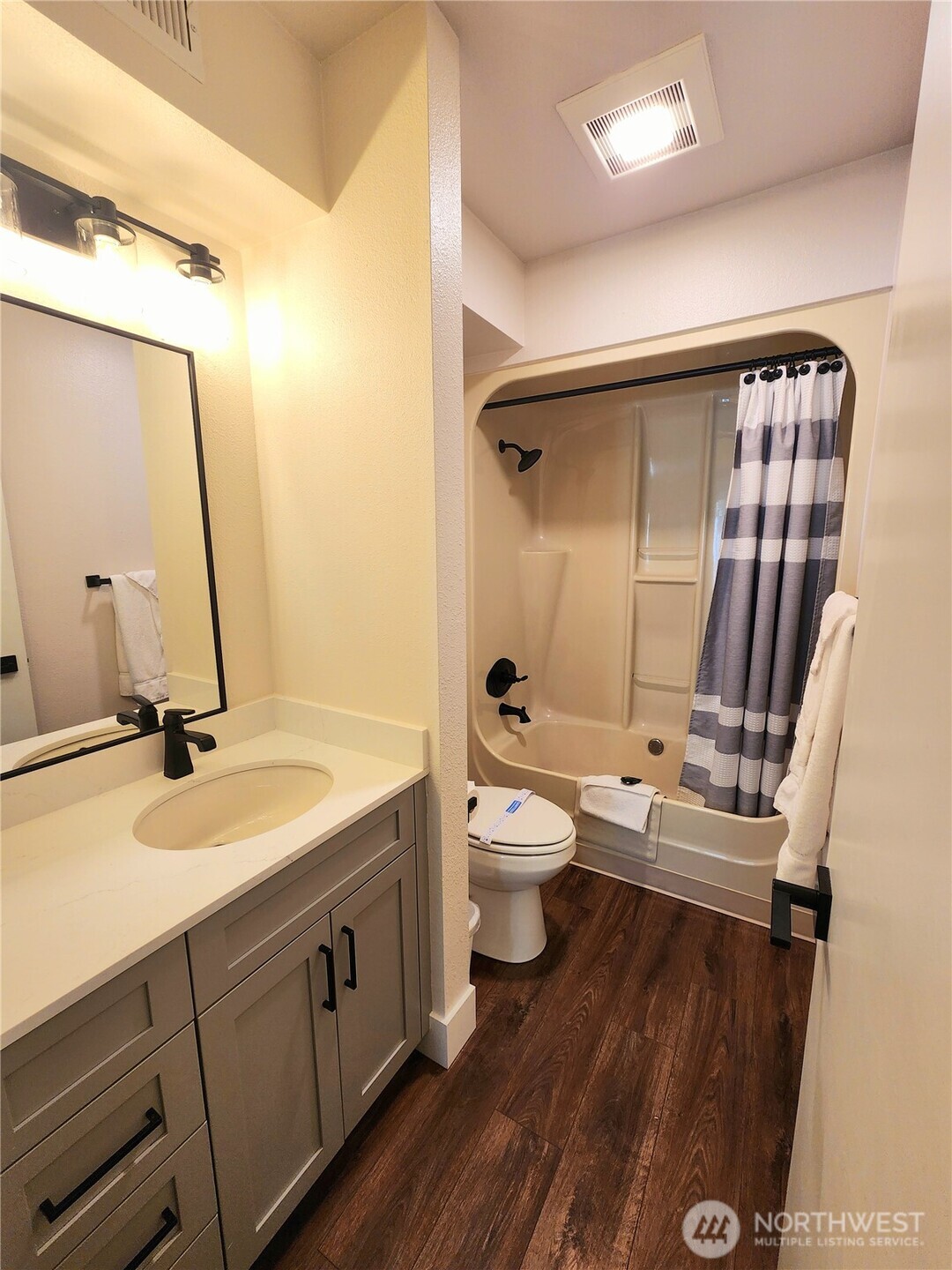 1 Lodge 604-A , Manson, WA 98831