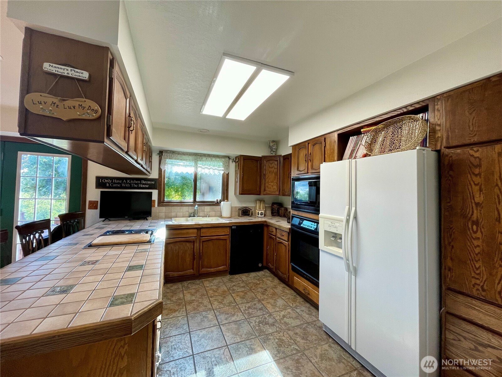 14 Hahn Road , Omak, WA 98841