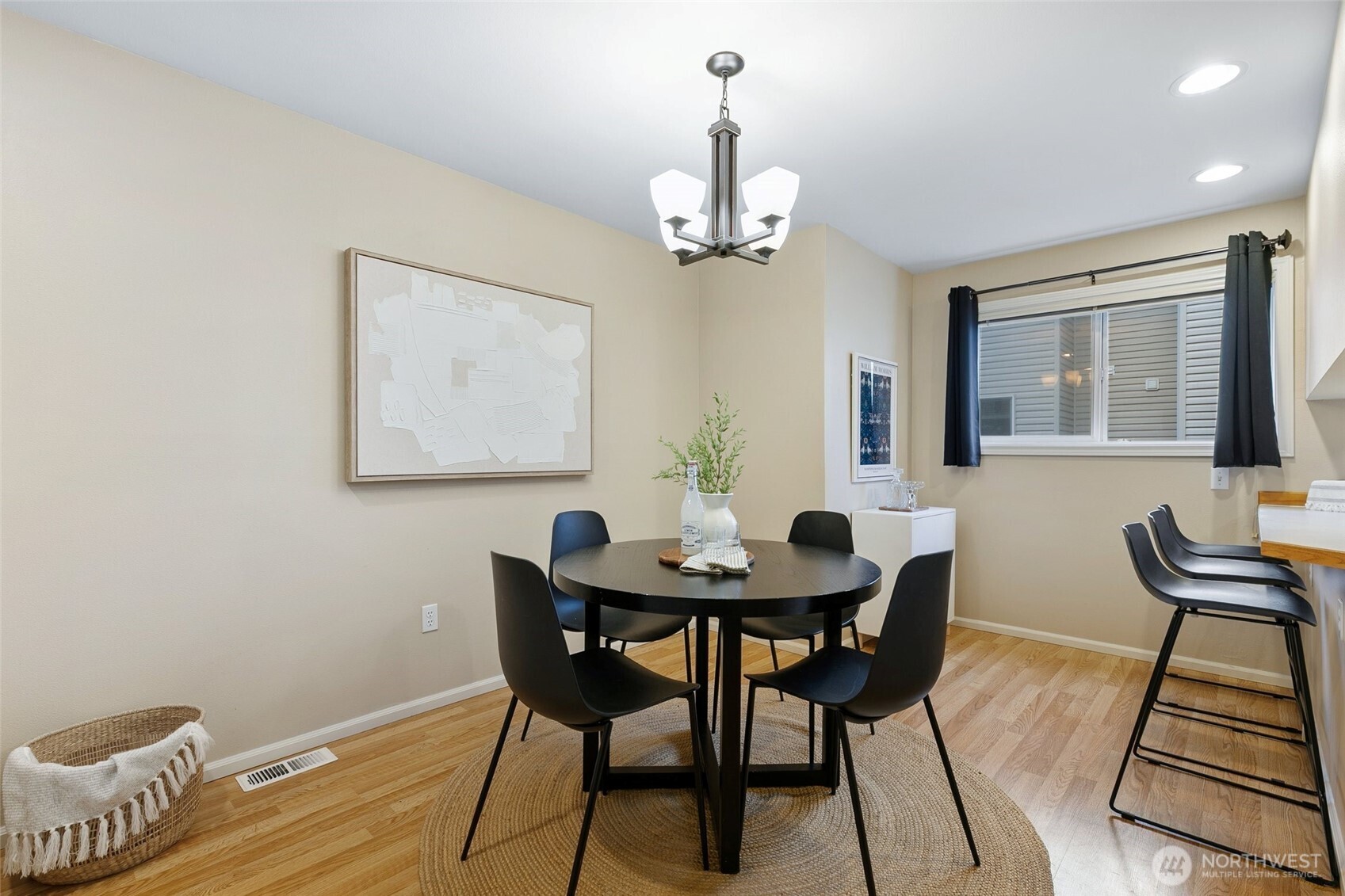 2801 NE 130th Street #C102, Seattle, WA 98125