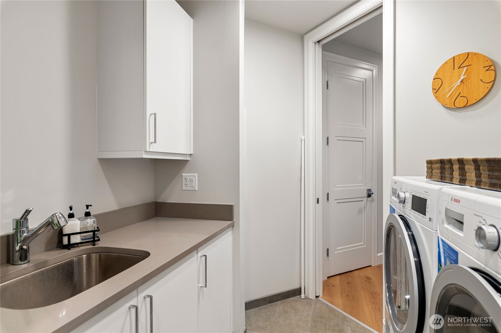 4907 Main Street #702, Tacoma, WA 98407