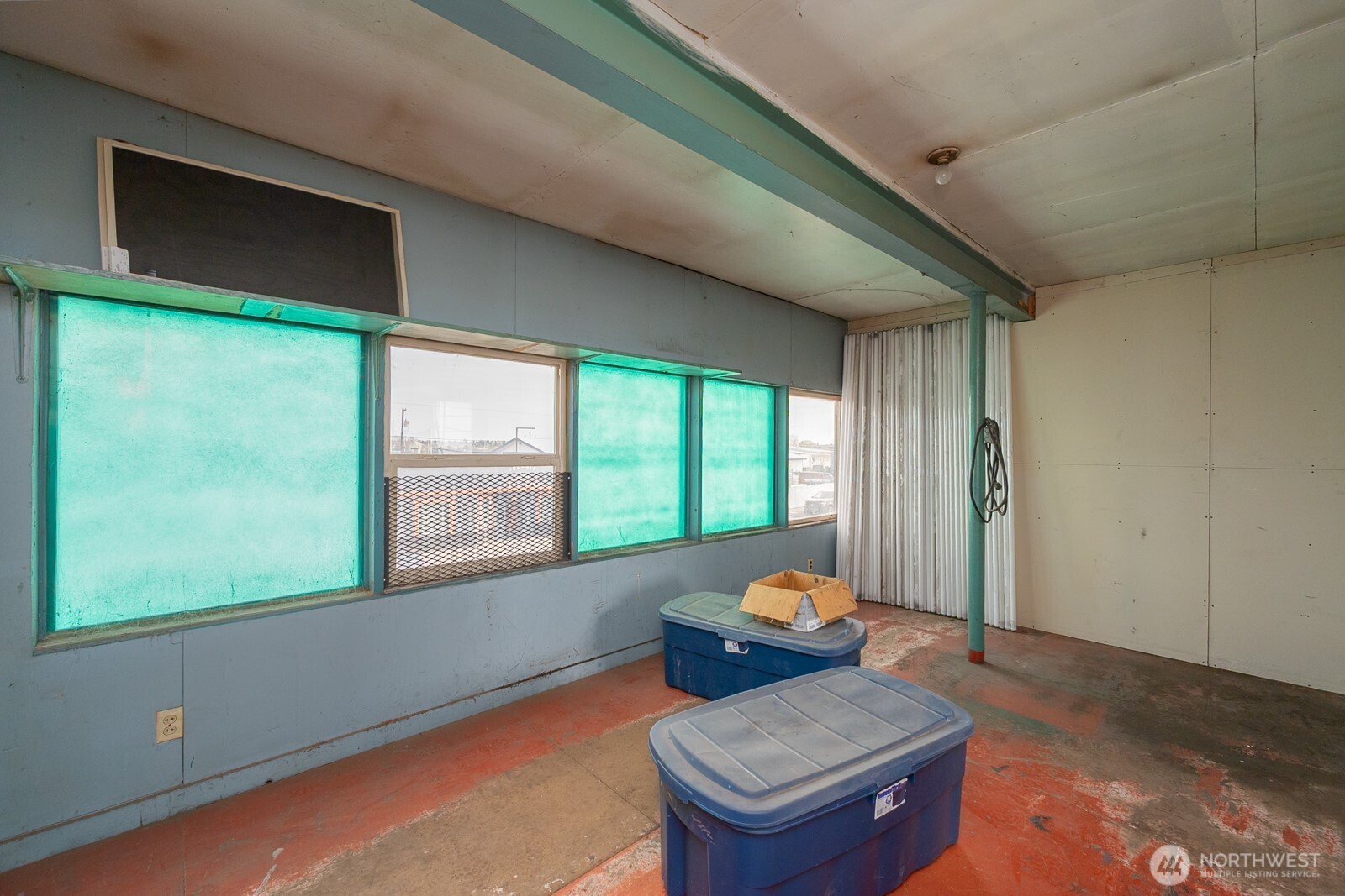 612 W 3rd Avenue , Moses Lake, WA 98837