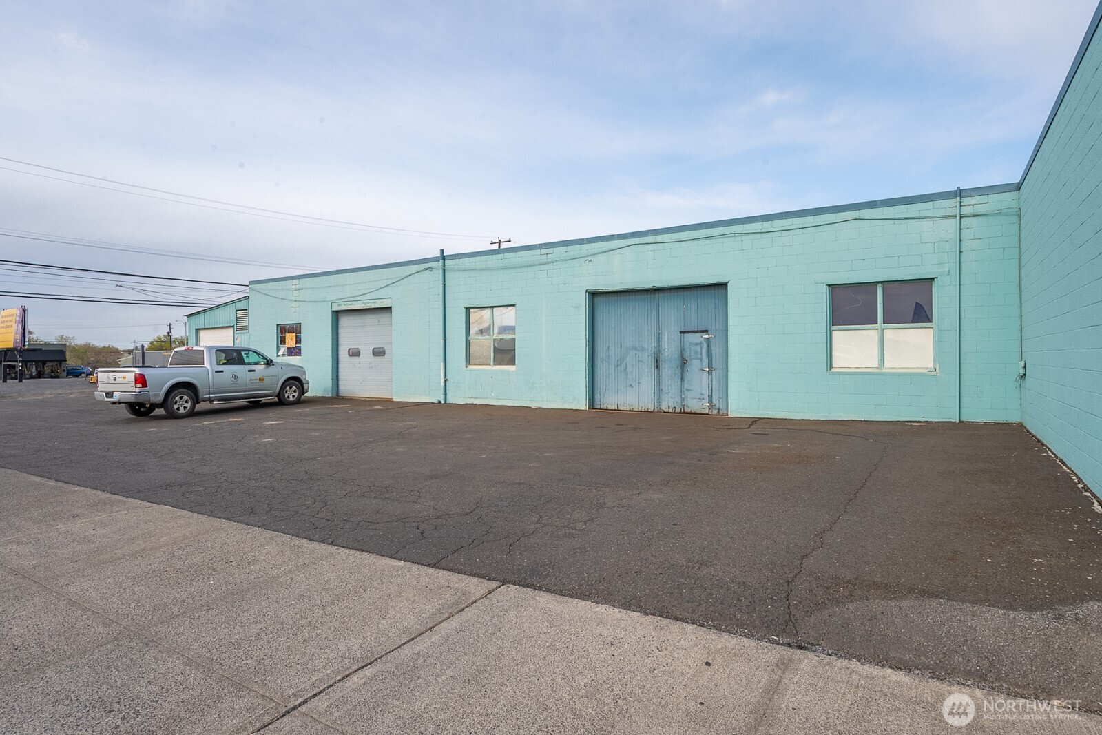 612 W 3rd Avenue , Moses Lake, WA 98837