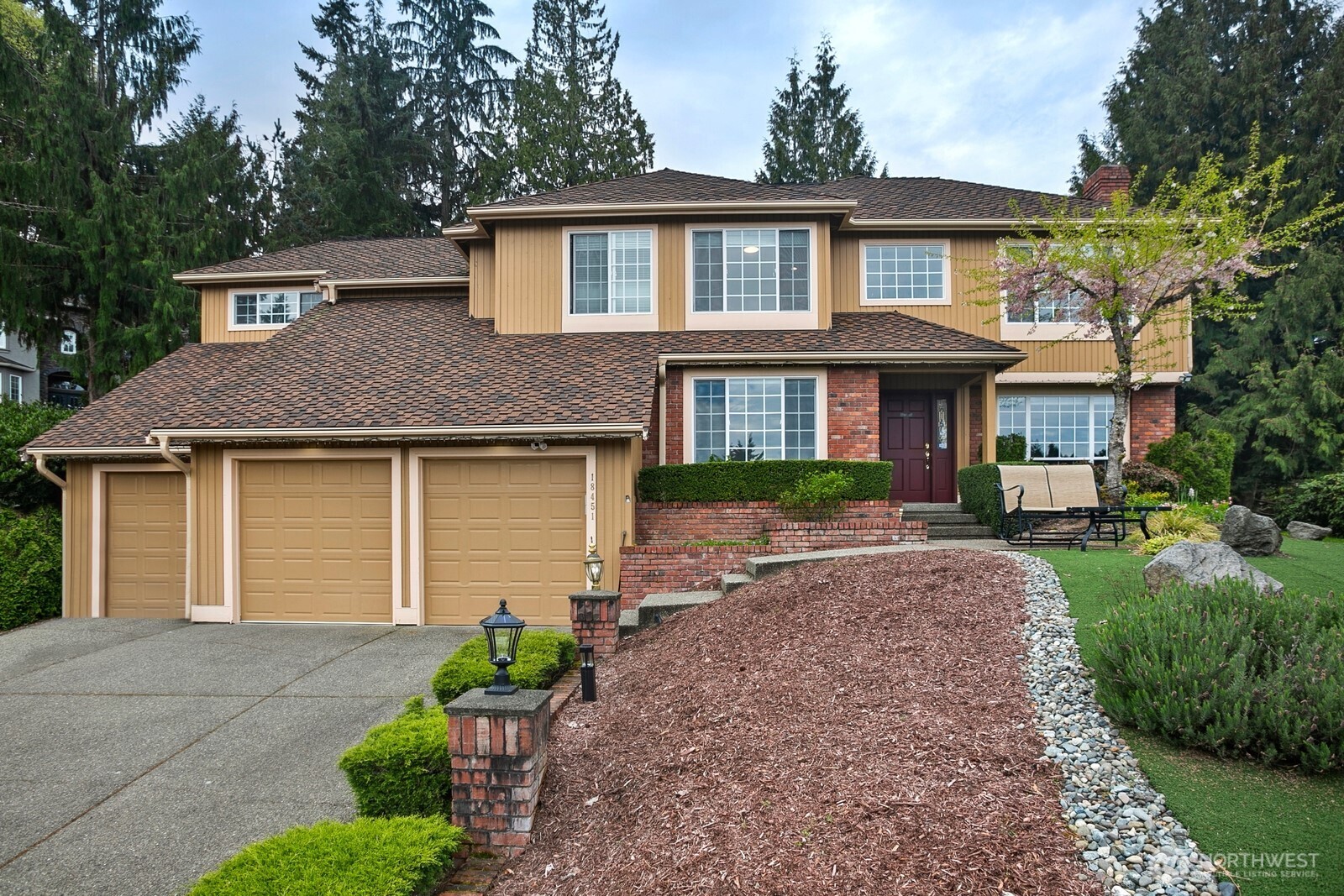 18451 NW Village Park Drive , Issaquah, WA 98027