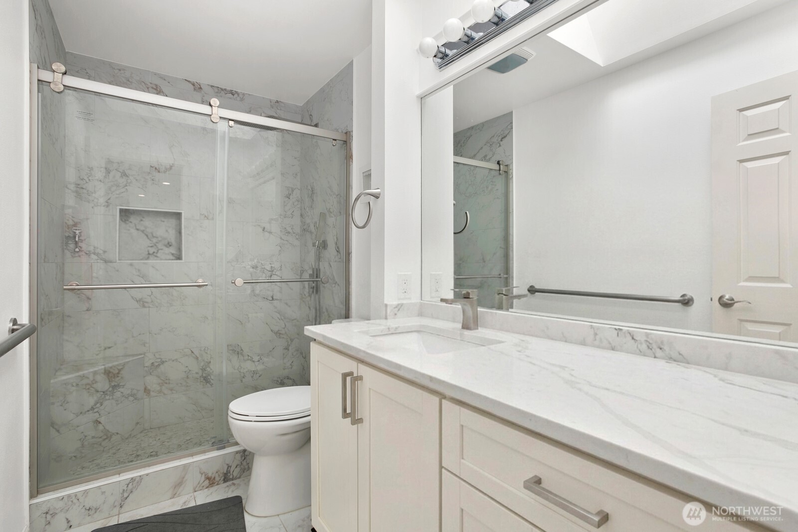 18451 NW Village Park Drive , Issaquah, WA 98027