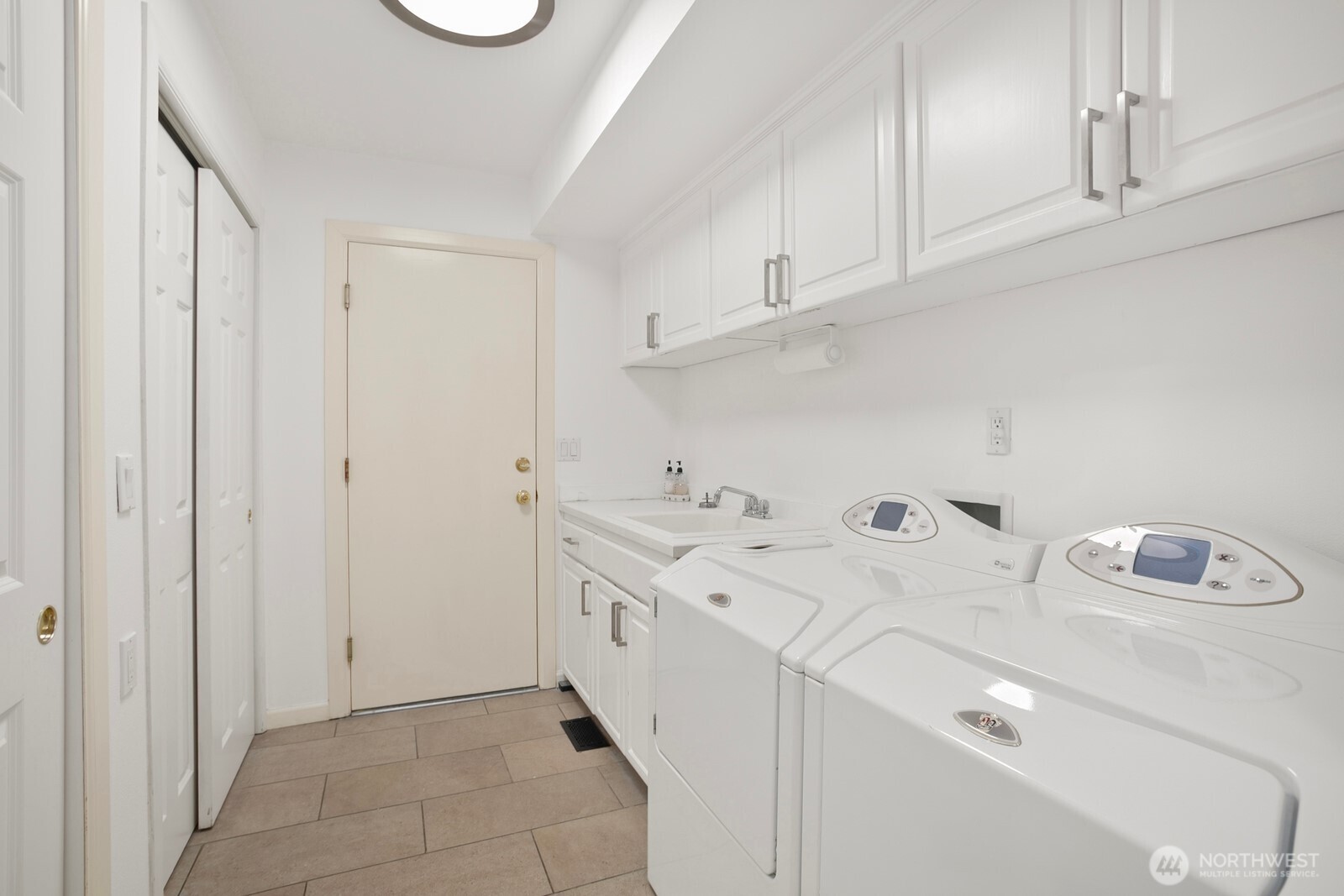 18451 NW Village Park Drive , Issaquah, WA 98027